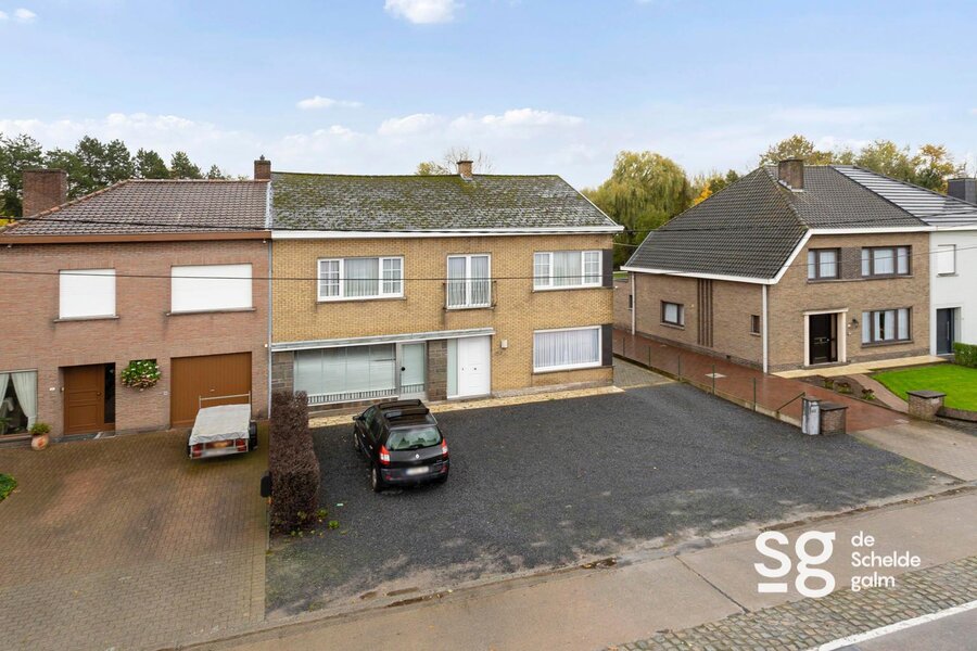 Ruime woning met diverse mogelijkheden te Merelbeke