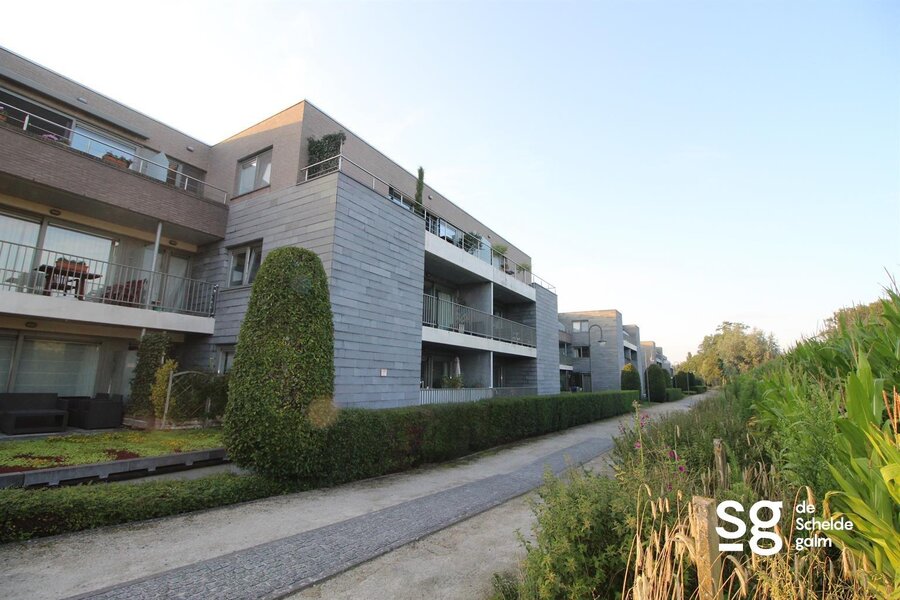 Ruim appartement in het centrum van Eke