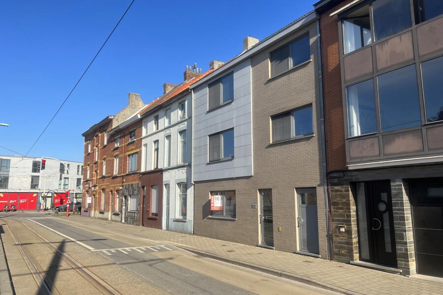 Ruim instapklaar gelijkvloers appartement