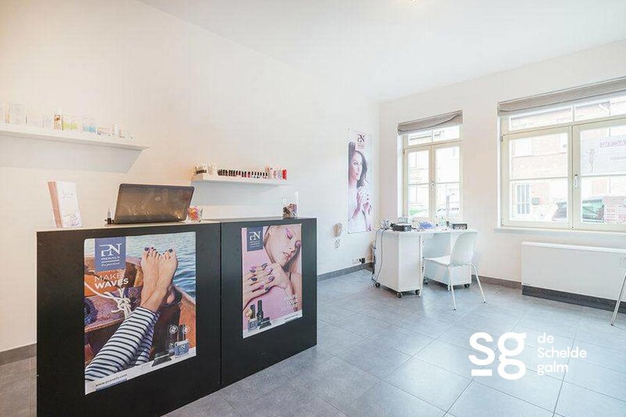 Handelspand in het centrum van Zwijnaarde