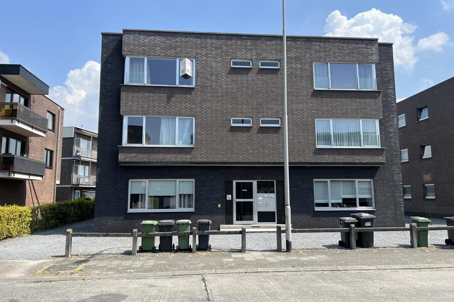 Tweekamerappartement met garagebox