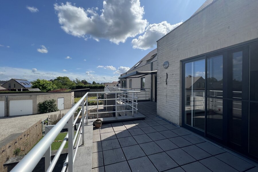 Verrassend ruim appartement in centrum Nazareth