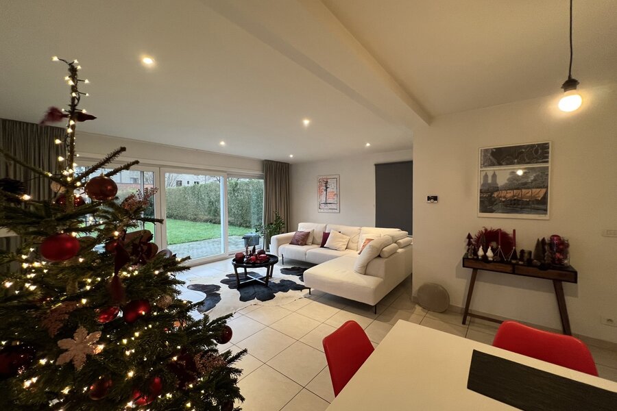 Driegevelvilla vlakbij station in kindvriendelijke verkaveling