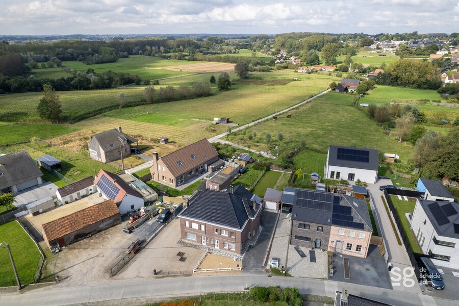 Te renoveren woning in Dikkelvenne.