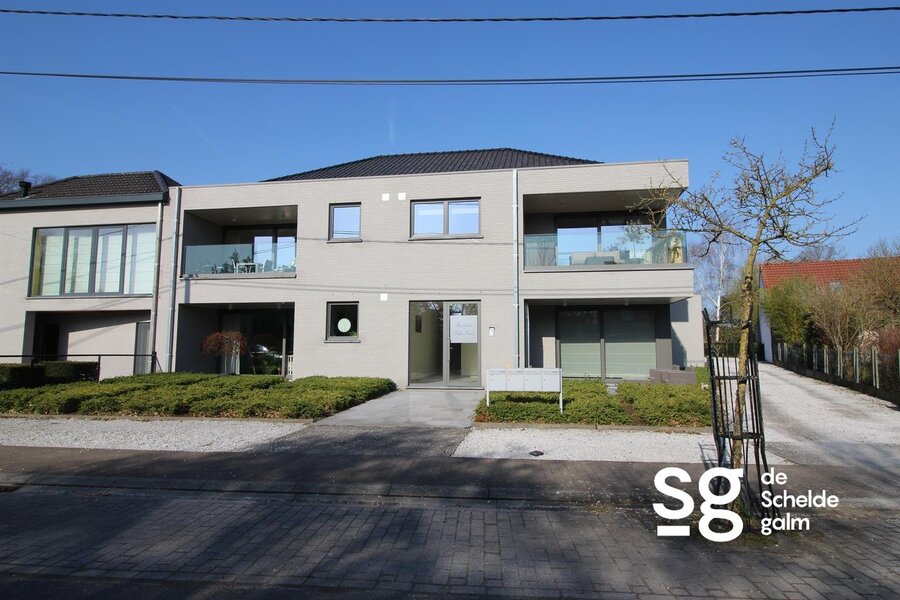 Lichtrijk appartement in het hart van Zevergem