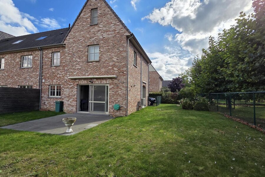 Ruime woning in rustige wijk centrum De Pinte