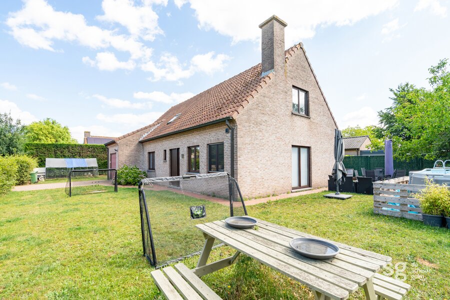 Rustig gelegen, verrassend ruime woning nabij het centrum van Nazareth