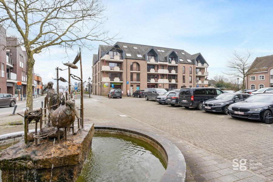 Gerenoveerd appartement in het hart van De Pinte