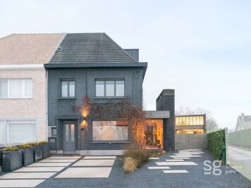 Instapklare, energiezuinige woning met harmonieuze tuin en zwemvijver - 1