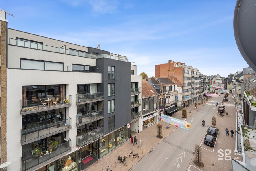 Instapklaar appartement met staanplaats in het hart van Deinze