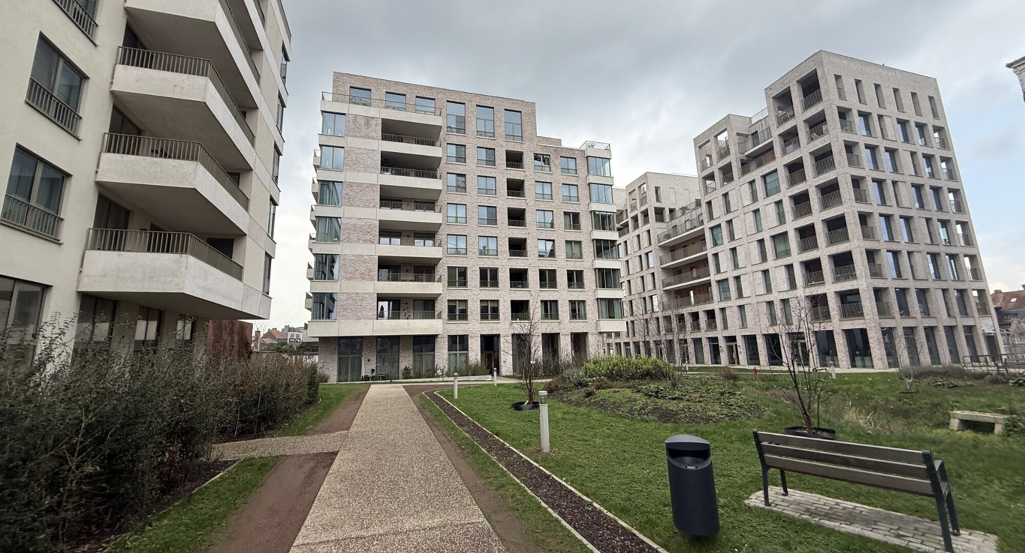Nieuwbouw appartement met prachtig zicht over OLV-kerk van Deinze