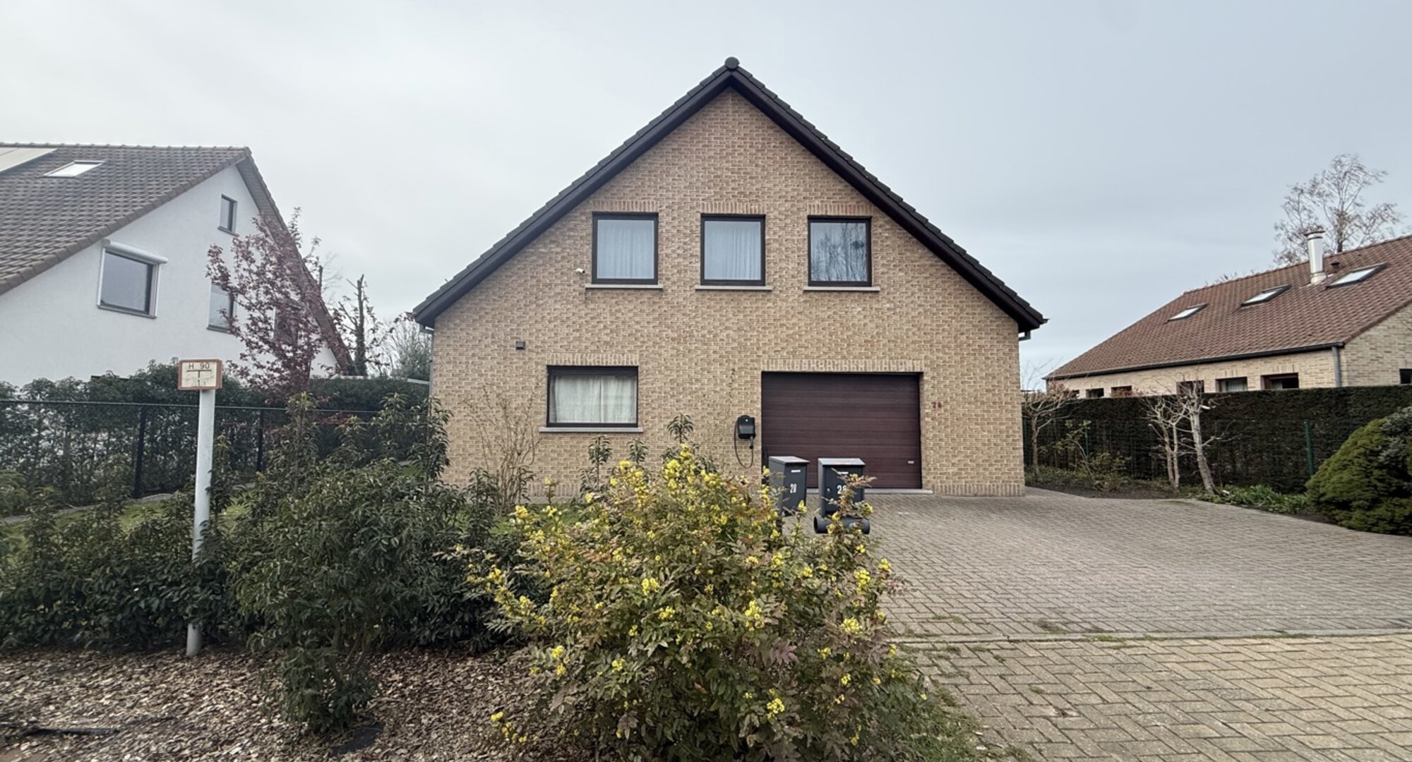 Ruime gezinswoning te huur op toplocatie in De Pinte!