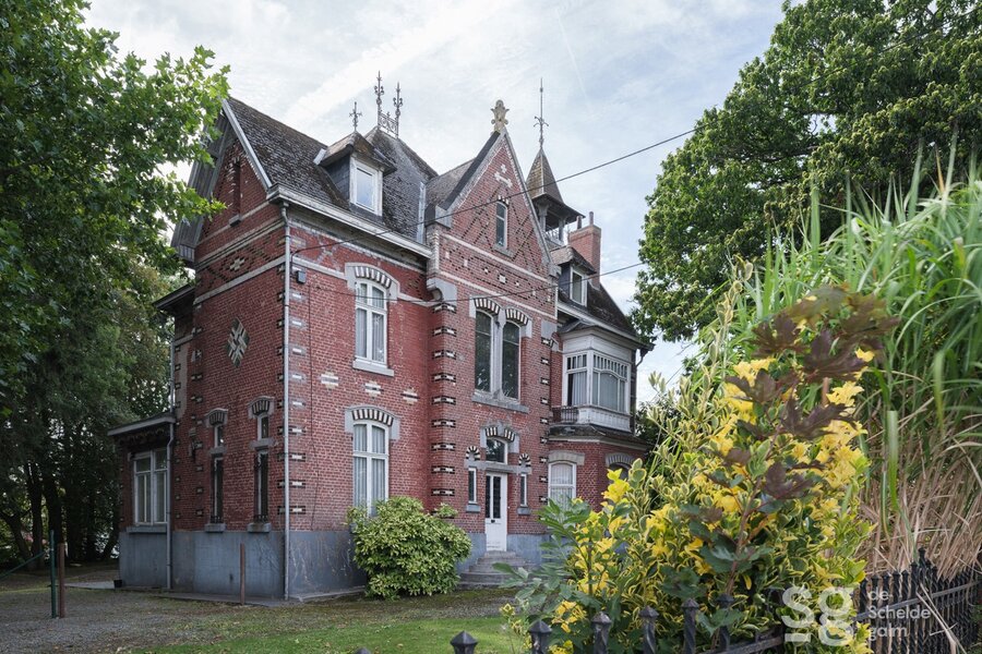 Uitzonderlijke Kasteelvilla Villa du Docteur, nabij het dorp