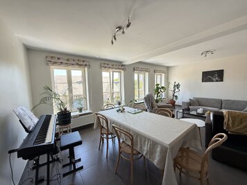 Ruim appartement met 2 slaapkamers in het centrum van De Pinte - 4