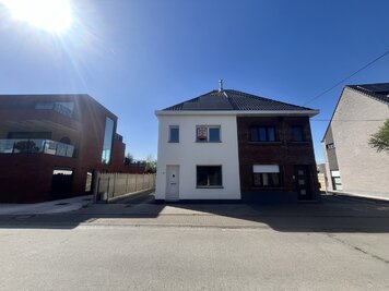 Energetisch vernieuwde halfopen bebouwing in het centrum van Zevergem! - 1