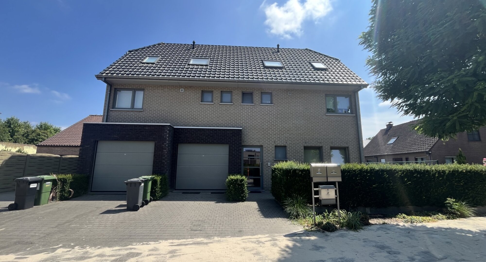 Ruim appartement met tuin nabij Zwijnaarde dorp
