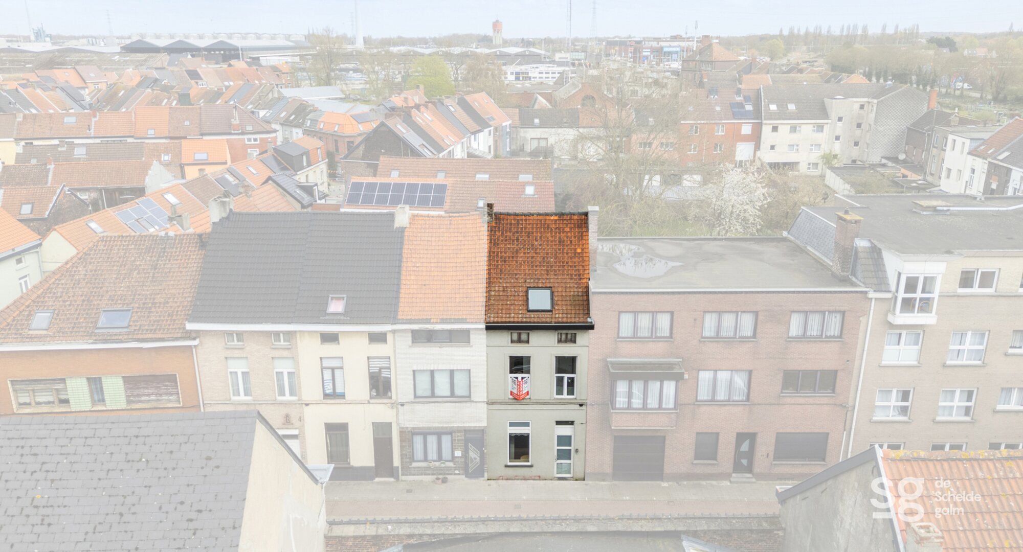Te renoveren woning met leuk tuintje