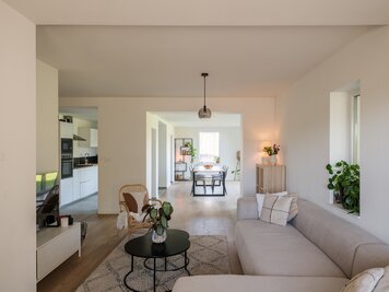 Charmante, gerenoveerde en instapklare woning in Deinze! - 2