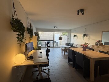 Gelijkvloers appartement in een kleine residentie te Nazareth. - 1