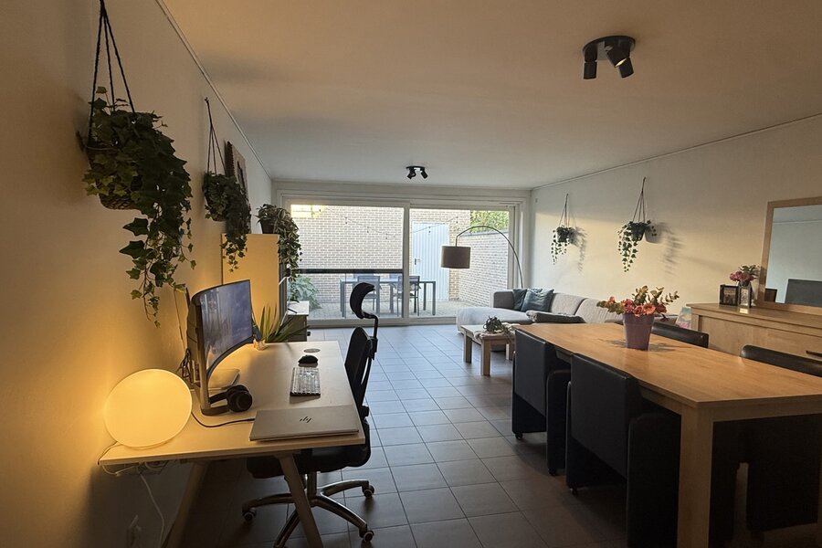 Gelijkvloers appartement in een kleine residentie te Nazareth.