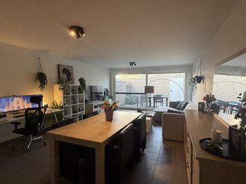 Gelijkvloers appartement in een kleine residentie te Nazareth. - 2