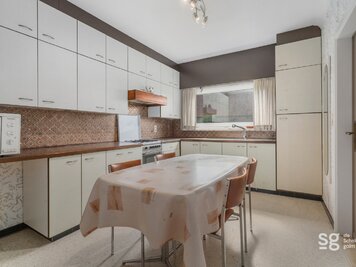 Te renoveren bungalow met aparte werkplaats/magazijn - 7