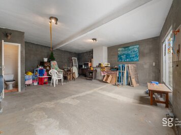 Te renoveren bungalow met aparte werkplaats/magazijn - 12